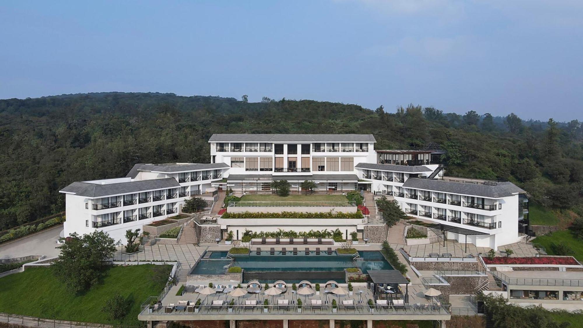 Hotel Courtyard By Marriott Mahābaleshwar Extérieur photo