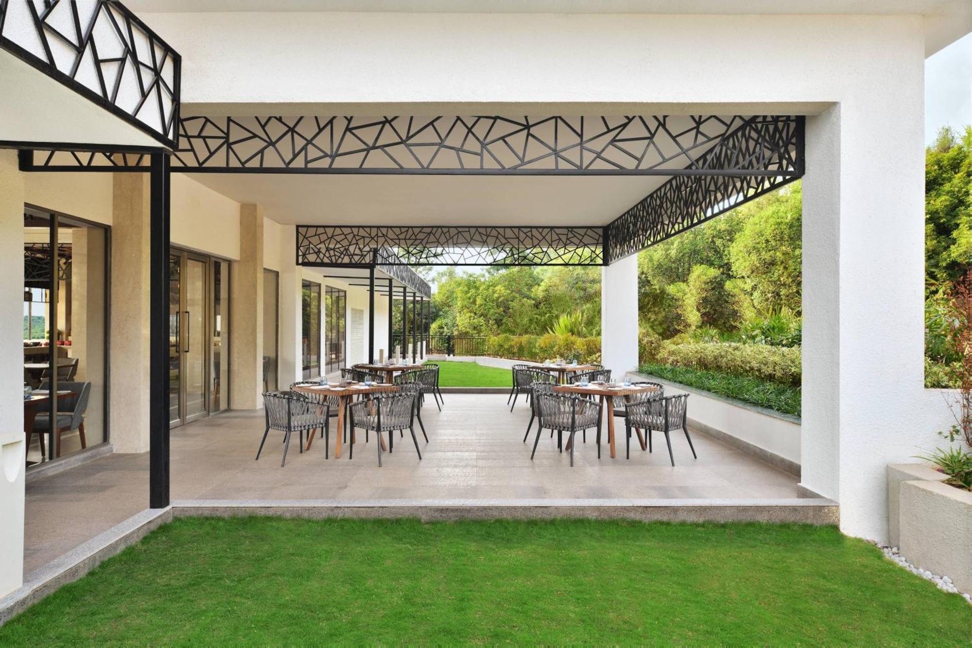 Hotel Courtyard By Marriott Mahābaleshwar Extérieur photo