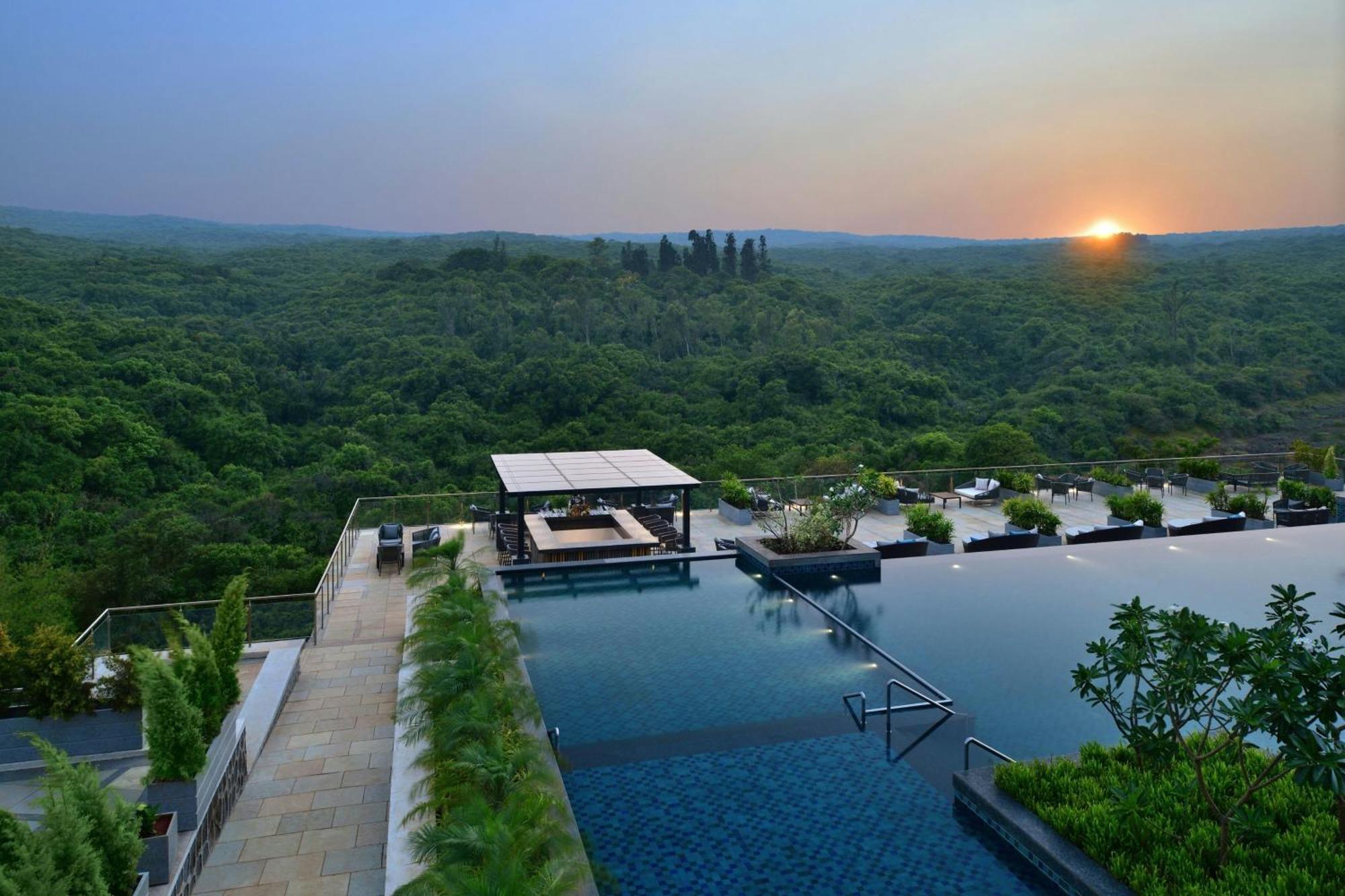 Hotel Courtyard By Marriott Mahābaleshwar Extérieur photo